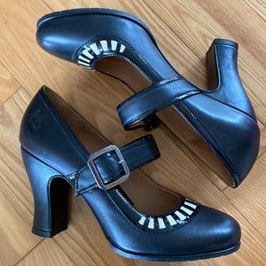 John Fluevog Miracles Resurrection Mary Jane US7